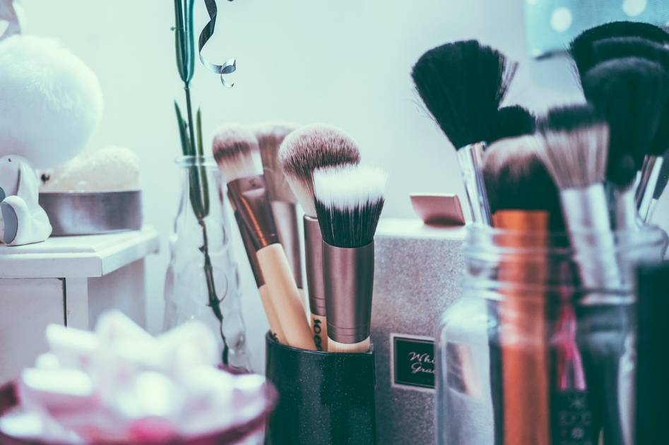 Homepage for Beauty & Skincare Beauty Tools and Accessories makeup mirrors