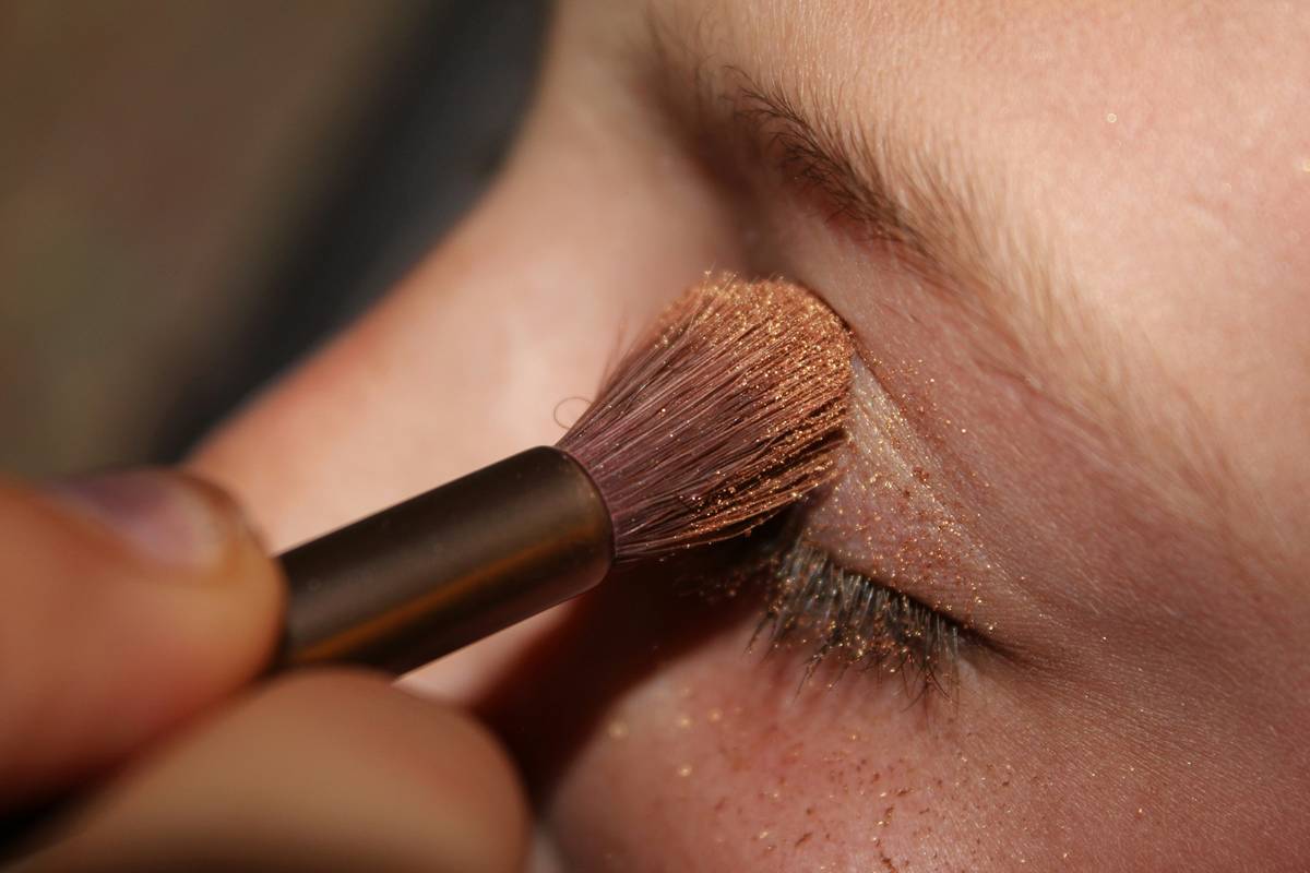 Application Precision Mirror: 7 Proven Tips to Avoid Costly Makeup Mistakes