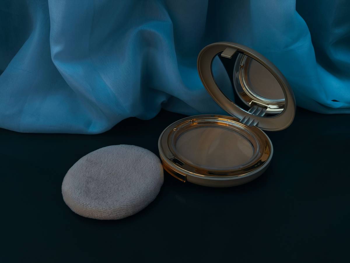 essential beauty mirror with adjustable LED lighting on a vanity table